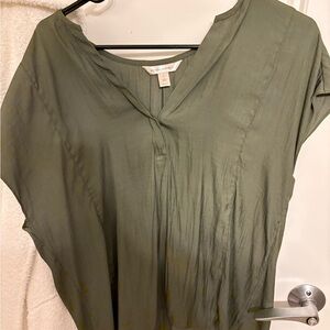 Banana Republic Green Pleated Dolman Sleeve Blouse